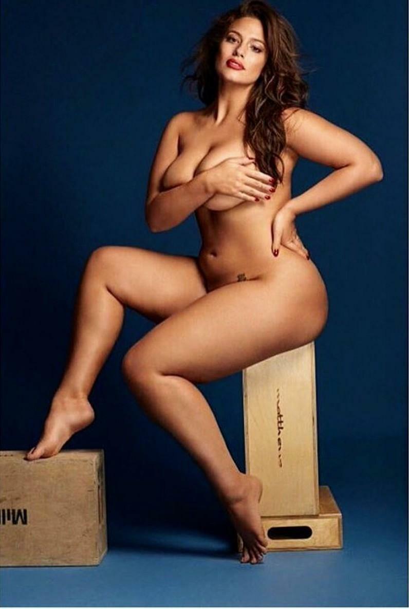 Ashley Graham is way hotter than the size zero models out thereâ¤ï¸