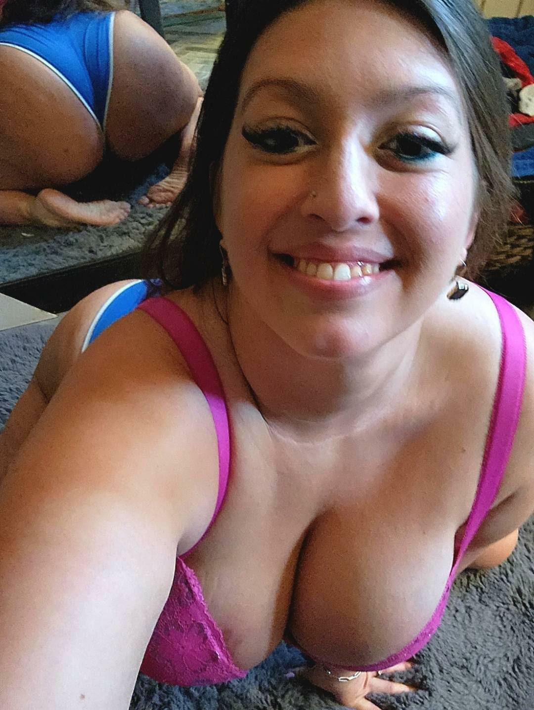 Just a curvy baby who loves to play