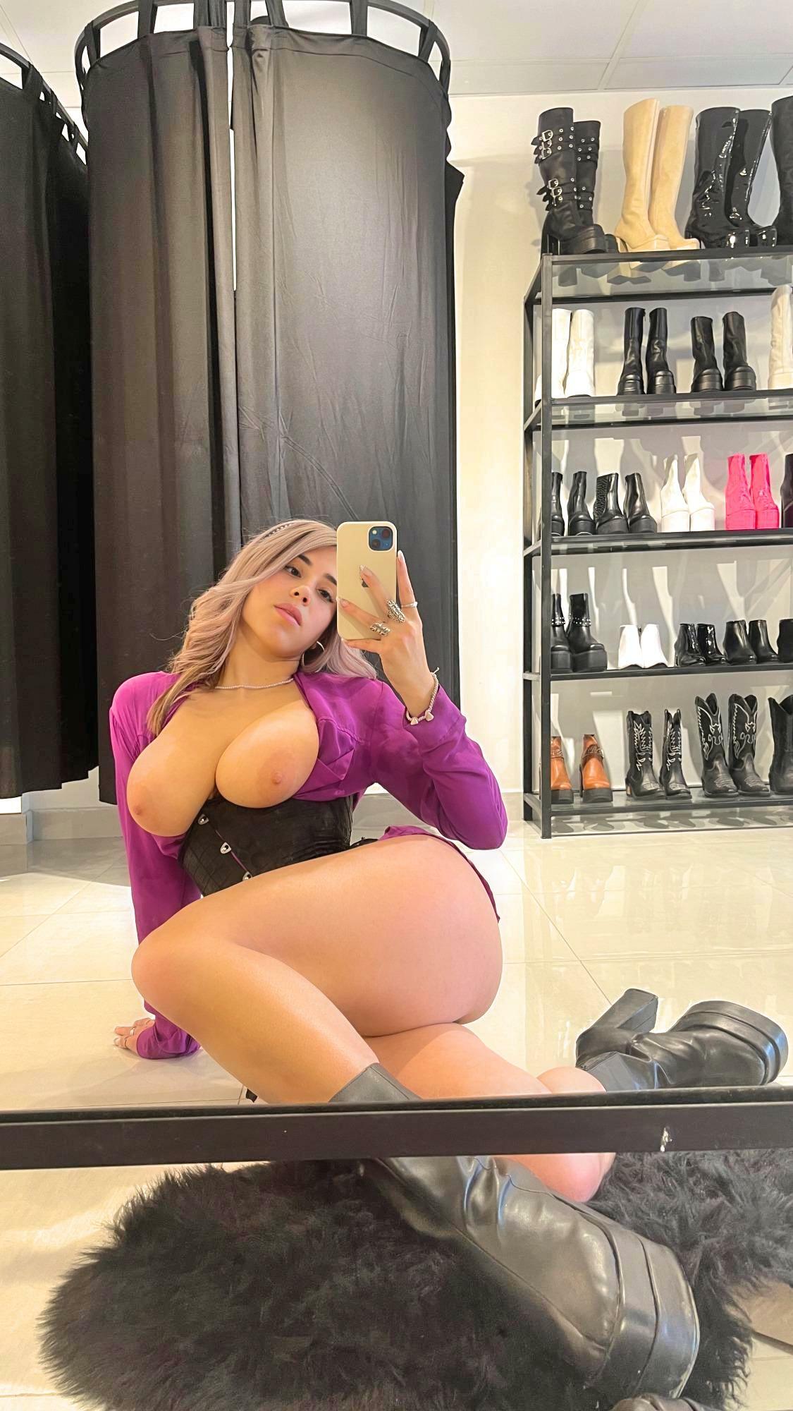 My ex never liked it when i sent him pics like this so he broke up with me... Now i'll share them with men who i hope they can appreciate it