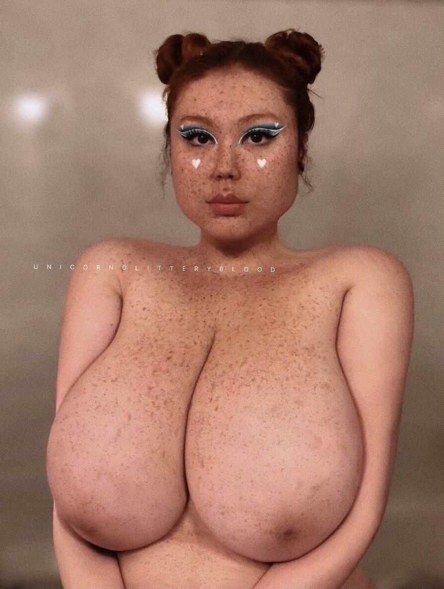 do you like big boobs girls hitting you up??