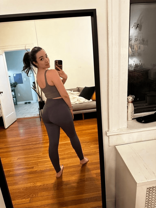 Grey yoga pants for equally grey days