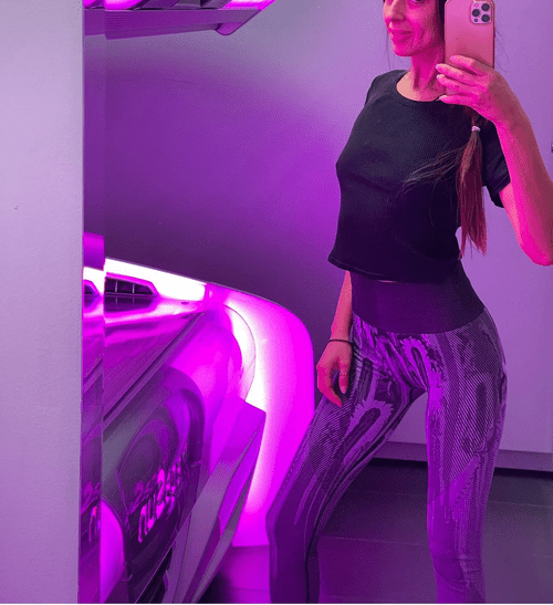 Elizabeth here! Tanning before my Yoga! Who like this combination?