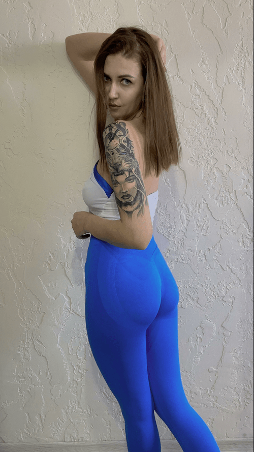 Posting here my 31 yo ass in yoga pants for the first time! Too old or nah?