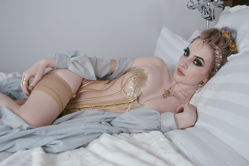 Aphrodite - I was feeling like a goddess dripping in gold while wearing this set x