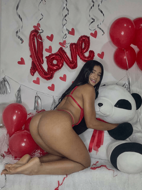 Happy Valentine's day, now gimme dick