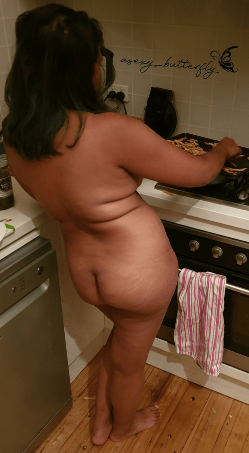 (F) i love to cook.