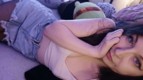 Funsized college cutie ?