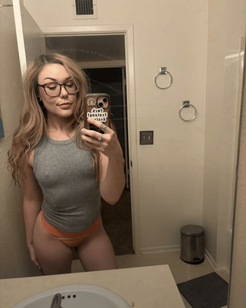 Do you like small tits f27
