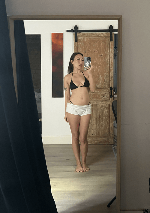 4’11, xs, shoe size 2