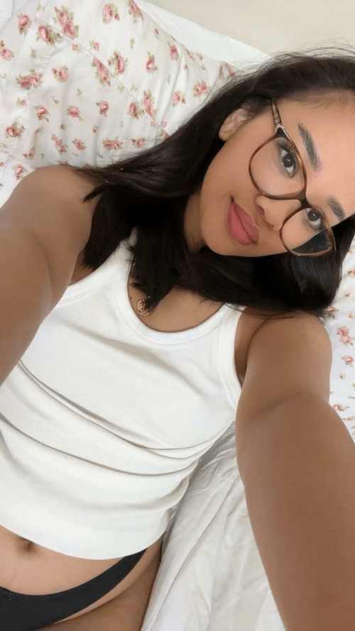 am I looking cute in bed