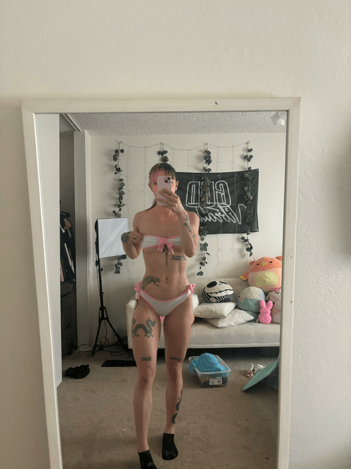 You can catch me wearing microkinis at the beach allll summer ??‍↕️