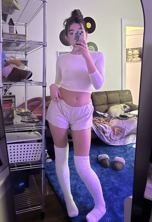 I wanna be daddies favorite babygirl