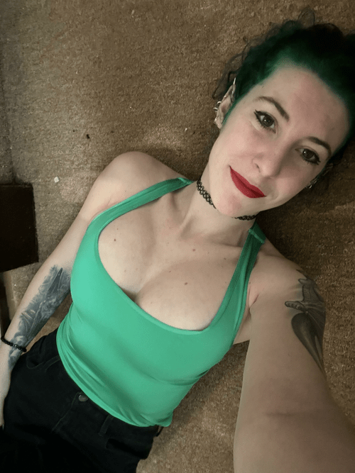 Cleavage on the floor