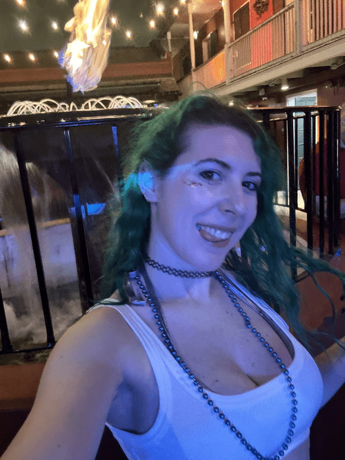 Partyin cleavage