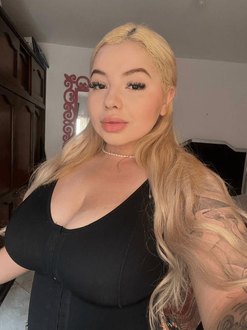 I am loving how sexy I look here