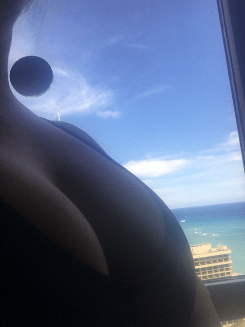 Tits in Hawaii