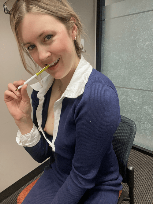 I’m not threatened by the new girl, I know I’ll always be your favourite coworker ☺️