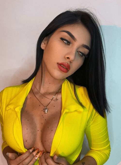 yellow fits me so well