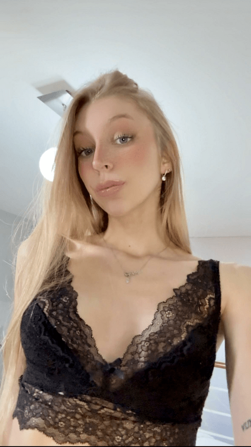 Do you like this top without a bra?