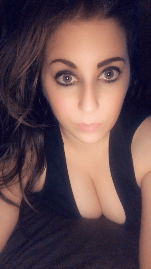 Afternoon cleavage [F27bi]