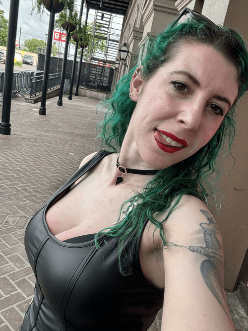 Leather cleavage