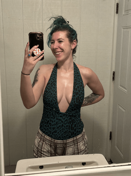 Low cut smiles