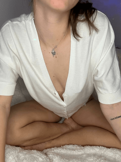 Whats the first thing you thought when you saw me? 18f