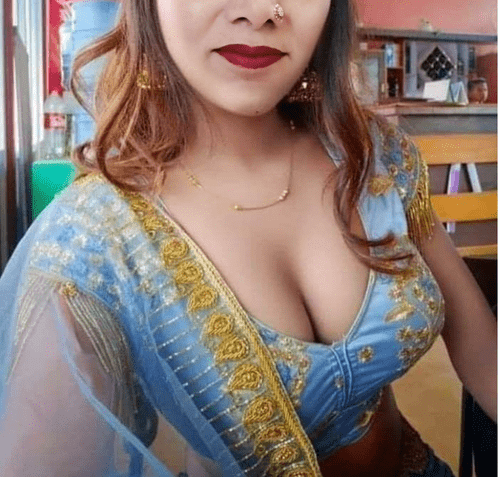 mom cleavage