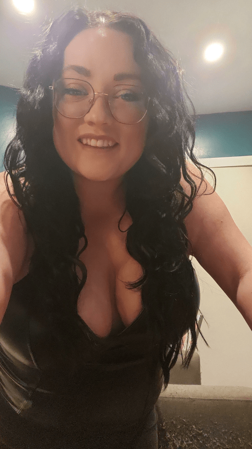 Too much cleavage for a second date with an older guy?