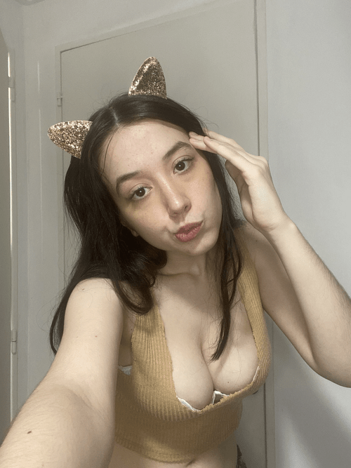 I hope you'll be kind to my curvy body