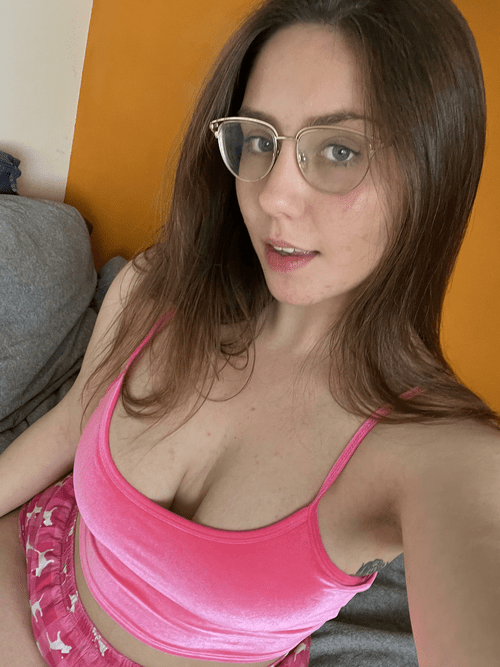 guys wake up with a boner, i wake up with a nice cleavage