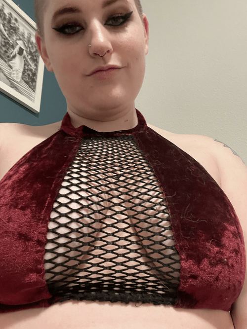 That underboob tho ?