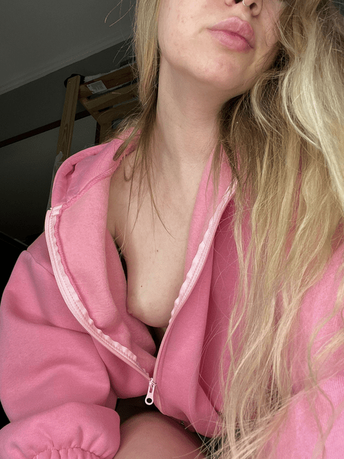 If you saw this view at the gym, would you tell me or would you keep peeking?