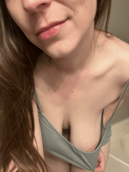 It was a bit chilly with just a tank top, but I did it just for you ?