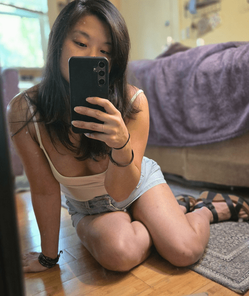 I'm afraid I might be a distraction to all the dads at the mall if I wear this...?