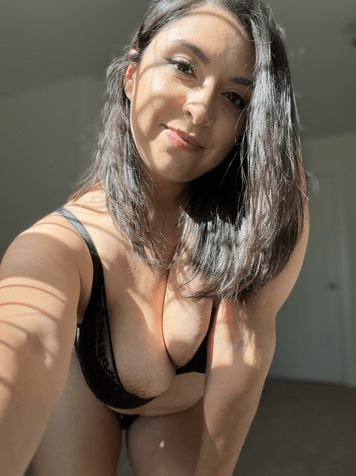 Only the sweetest guys see my bra off