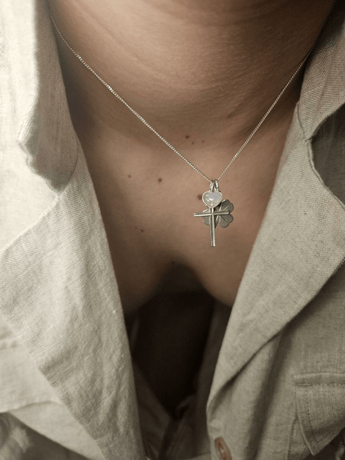 Who would fuck a virgin 18yo with small tits?