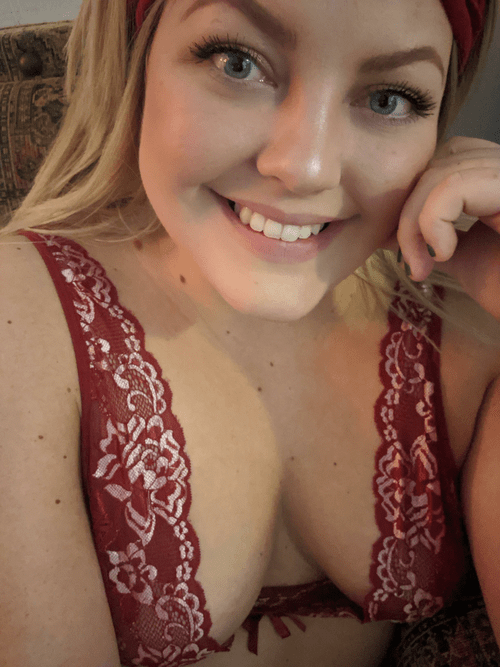 (Self) Remember guys, cleavage is like the sun.