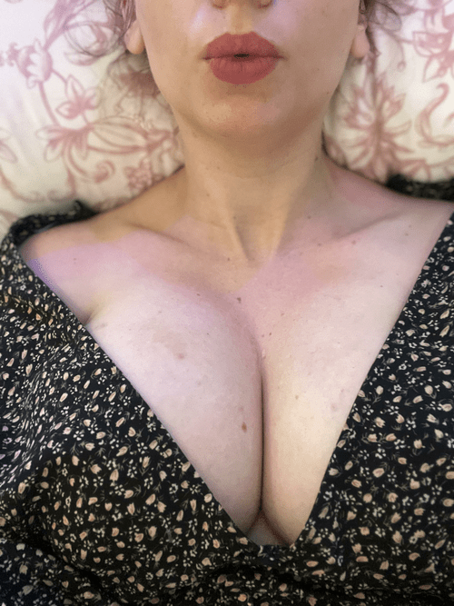 No bra natural cleavage