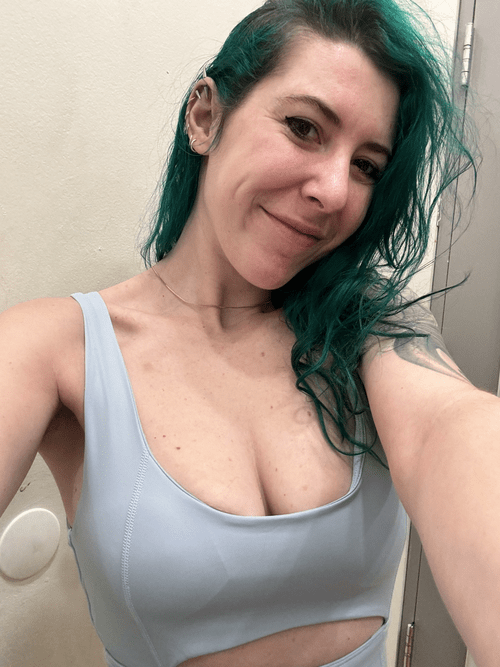 Baby blue sporty cleavage