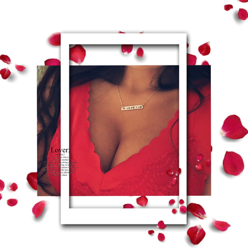 any lovers of my cleavage? ðŸ¥°ðŸŒ¹