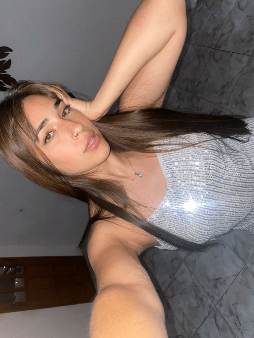 do you like latinas in silver??