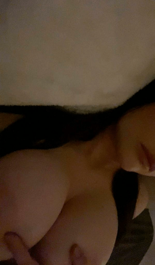 19y/o latina boobs are ready for you :)