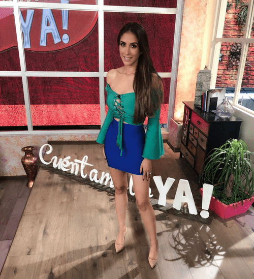 Cynthia UrÃ­as