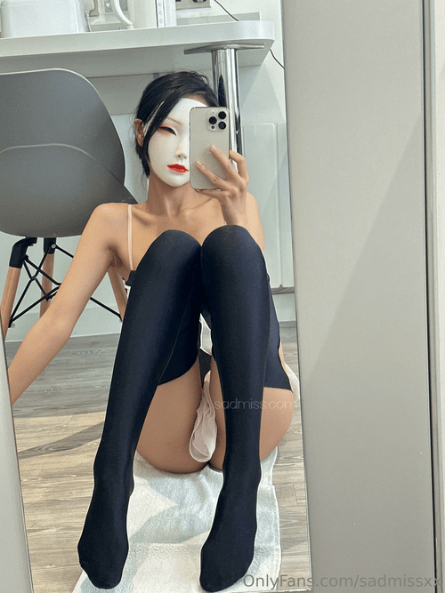 Can I be your personal Asian hottie ?