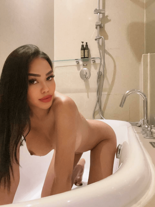 Bathing alone is boring so join me here babe