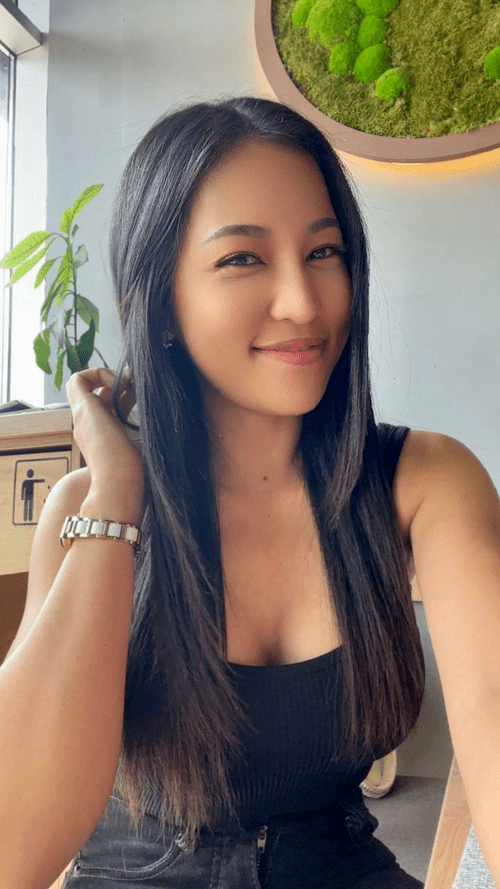 What makes you smile today? Is it me? ?