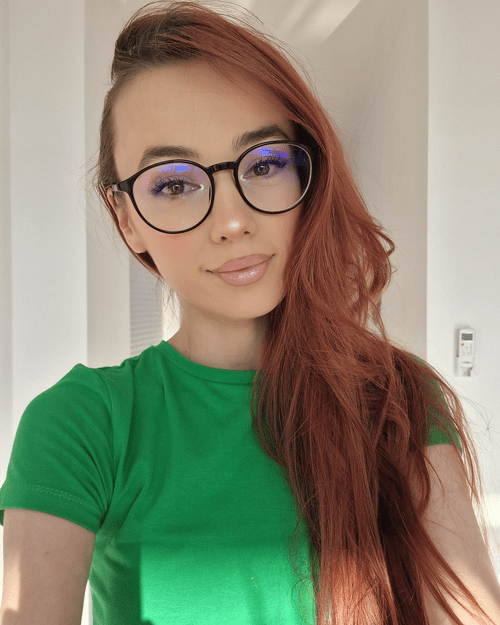 Wanna take a walk with a cheeky redhead geek