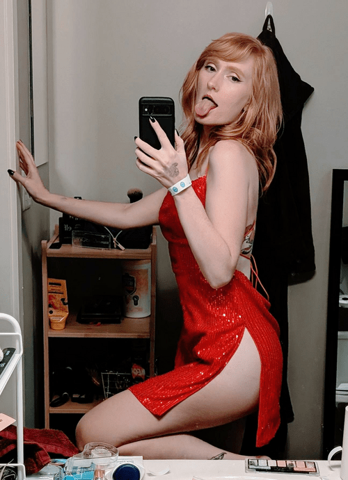 No panties, no problems ♥️