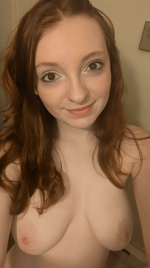 Bright eyes and cute boobies